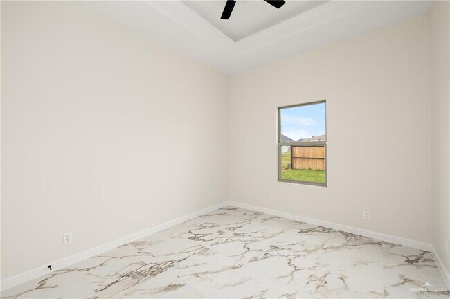 Building Photo - 3209 E Rabbit Run Ave