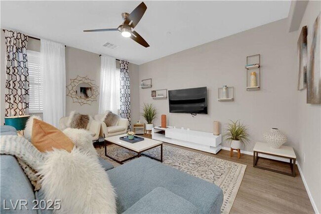 Building Photo - GORGEOUS FURNISHED TOWNHOME IN SUMMERLIN!!!