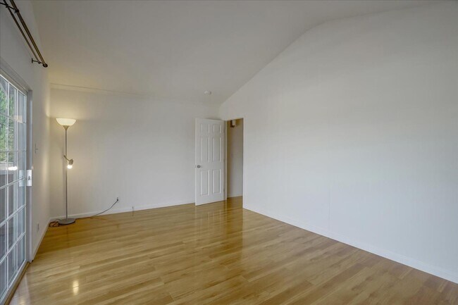 Building Photo - 47450 Cholla St