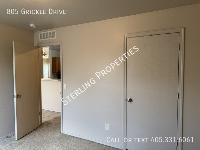Building Photo - 805 Grickle Dr