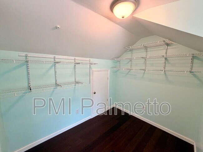 Building Photo - 6877 Pennington Rd