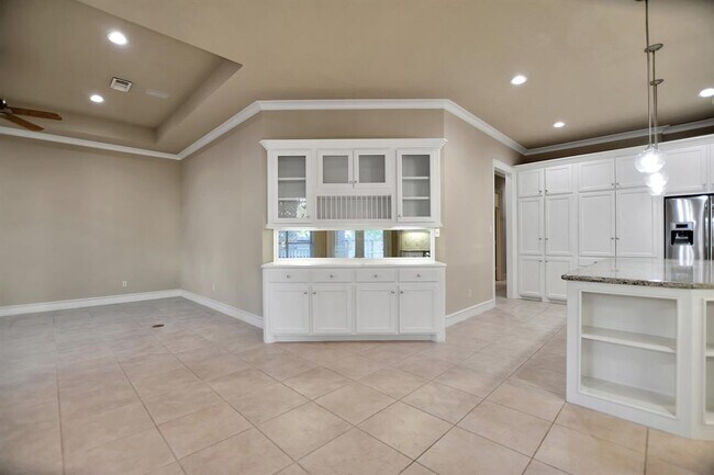 Building Photo - 6615 Butler Oaks Ct