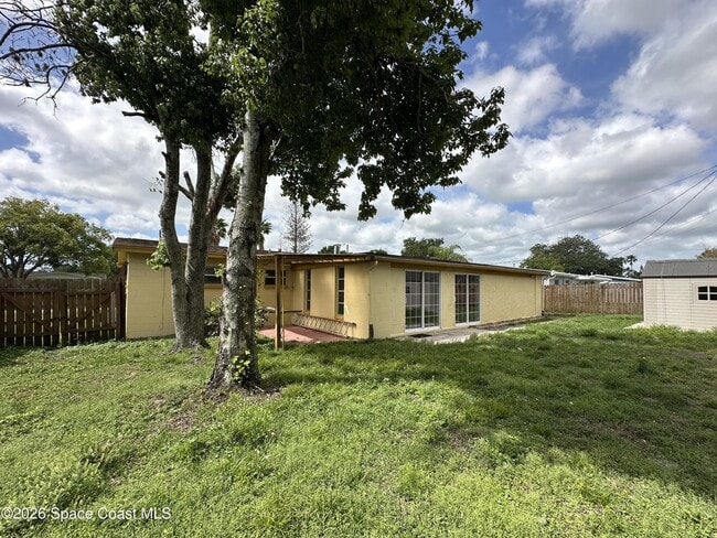 Building Photo - 1082 Madrid Rd