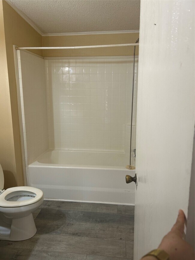 Building Photo - 27610 Horizon