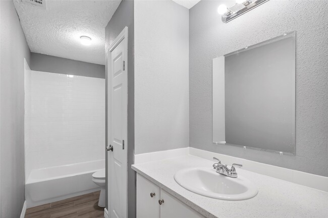 Building Photo - 1843 Ripple Creek Dr