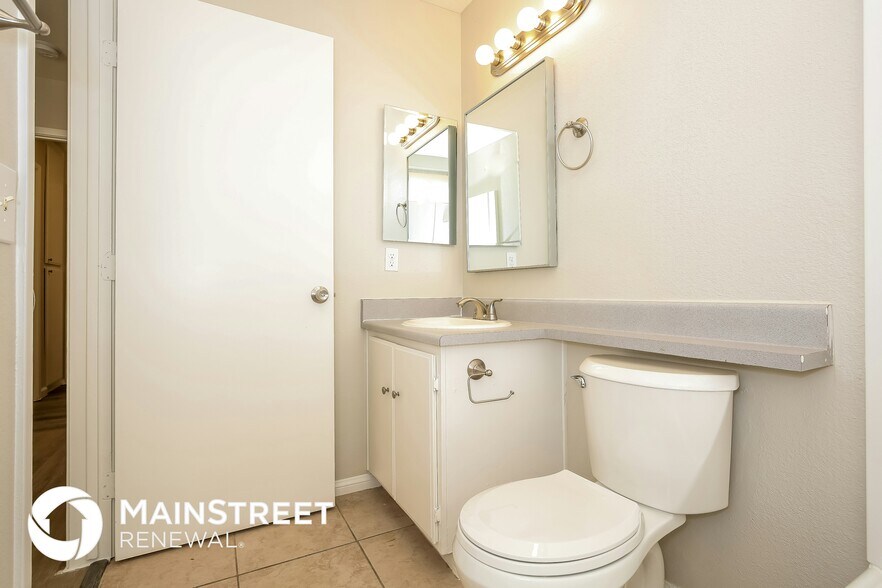 Building Photo - 5324 N Padero Dr