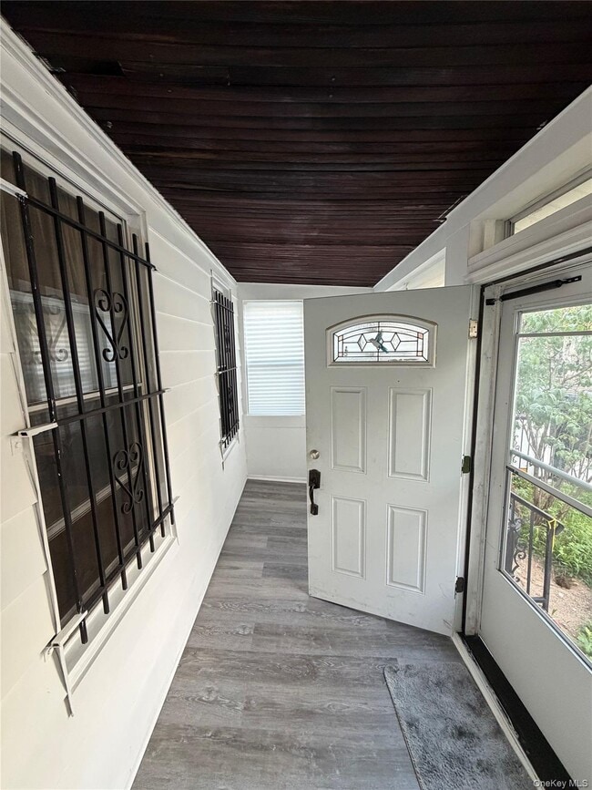 Building Photo - 4529 Carpenter Ave