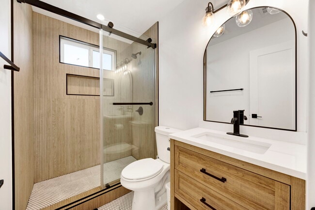 Building Photo - 2206 N Brighton St