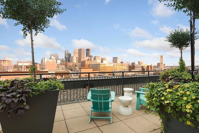 Building Photo - 730 N 4th St