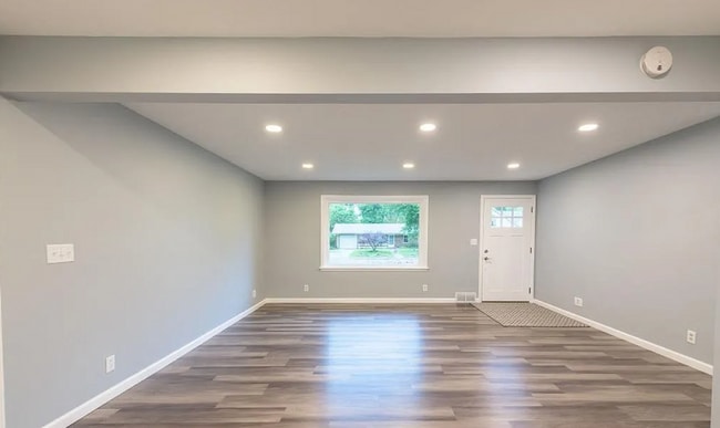 Building Photo - Fully Remodeled 3 Bedroom, 3 Bath Close To Purdue!