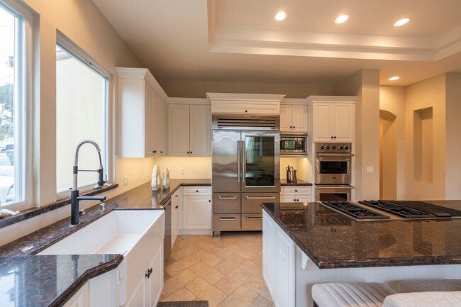 Building Photo - Beautifully Renovated Torrance Home!