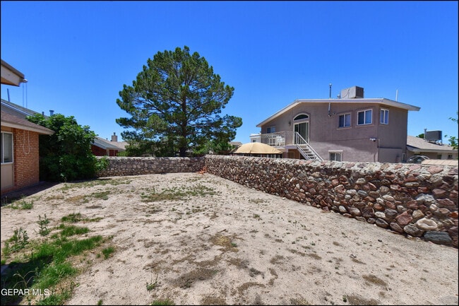 Building Photo - 7317 Desierto Rico Ave