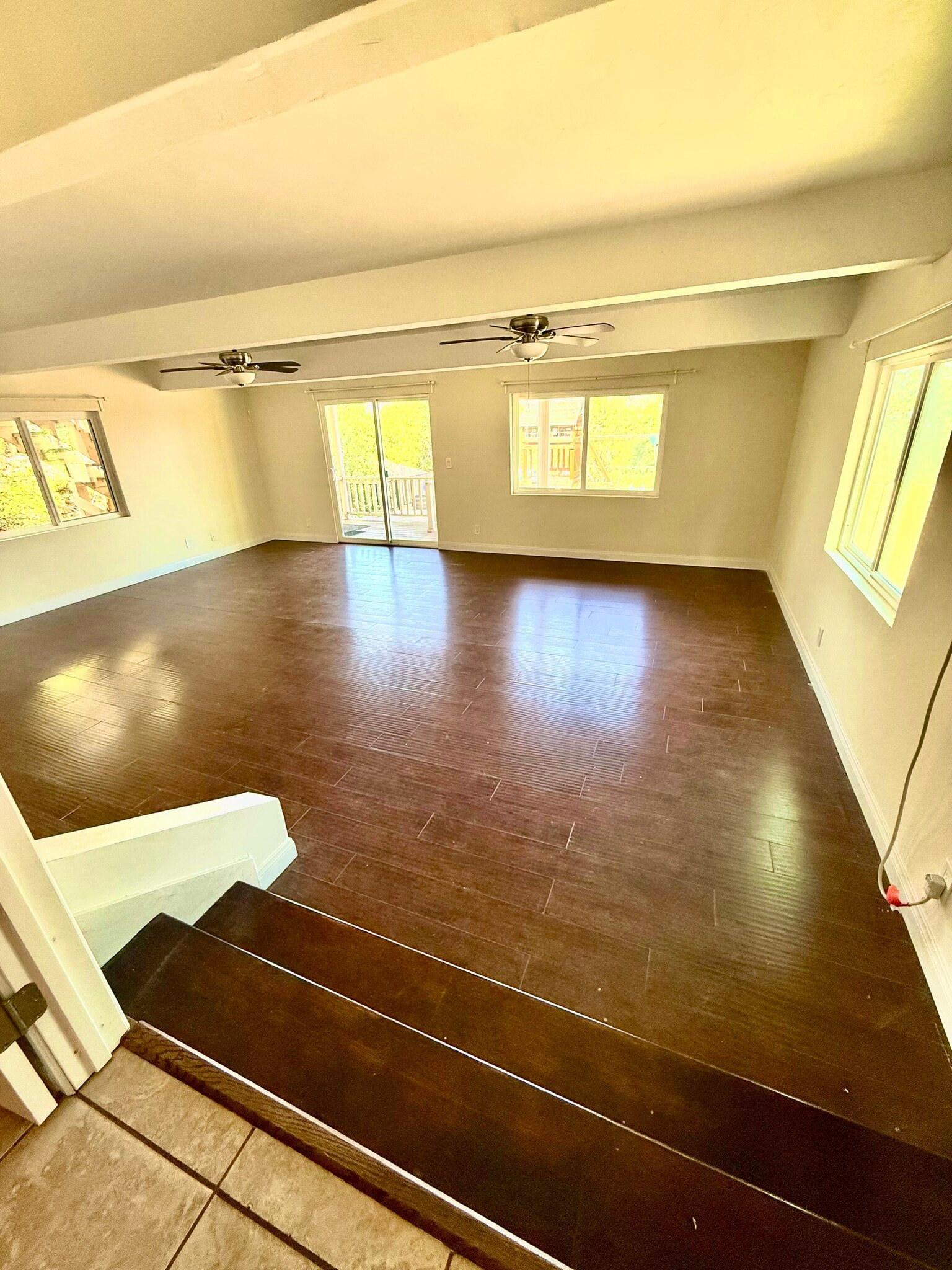 Building Photo - 3346 San Carlos Dr