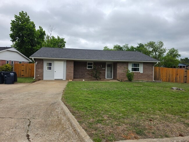 Building Photo - Cute 4 bedroom home in Shawnee