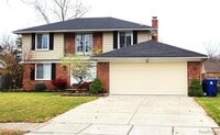 Building Photo - 6586 Carriage Hills Dr