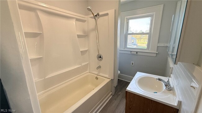 Building Photo - 1432 League St