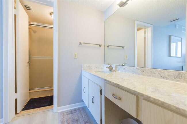 Building Photo - 5729 Del Sol Blvd