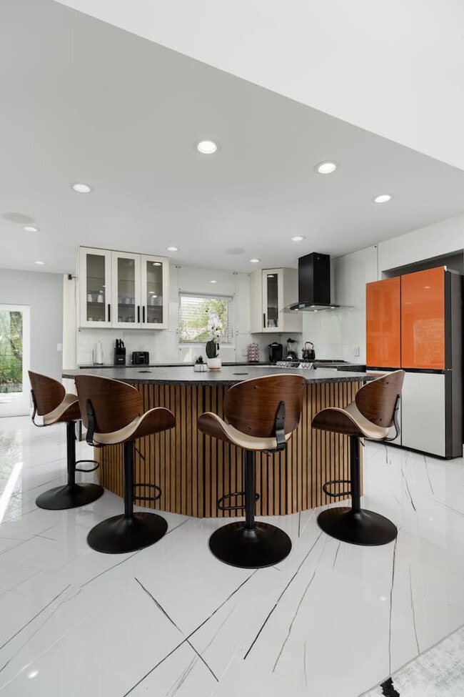 Building Photo - 4016 Eaton Dr