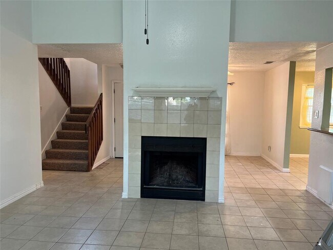 Building Photo - 17727 Autumn Trails Ln