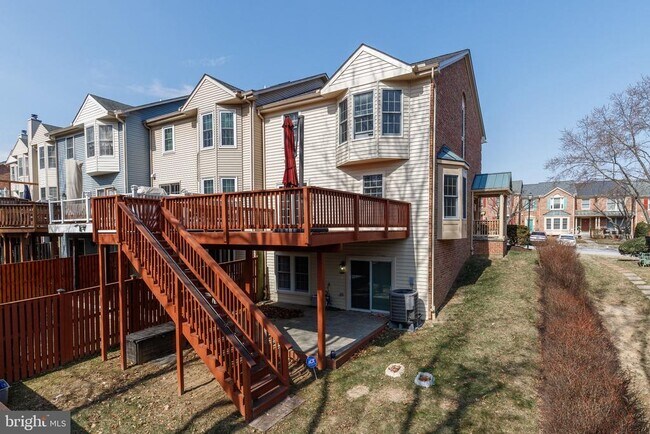 Building Photo - 2733 Quarry Heights Way