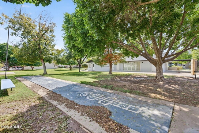 Building Photo - 1339 N 44th St