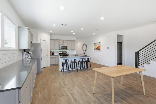 Building Photo - 14280 Big Bnd Dr