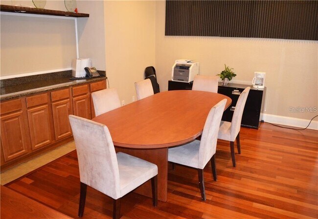 Building Photo - 1025 S Hiawassee Rd