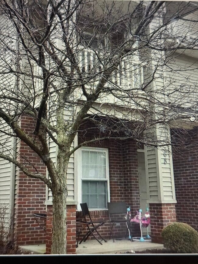 Building Photo - 11217 North Oakwood Drive