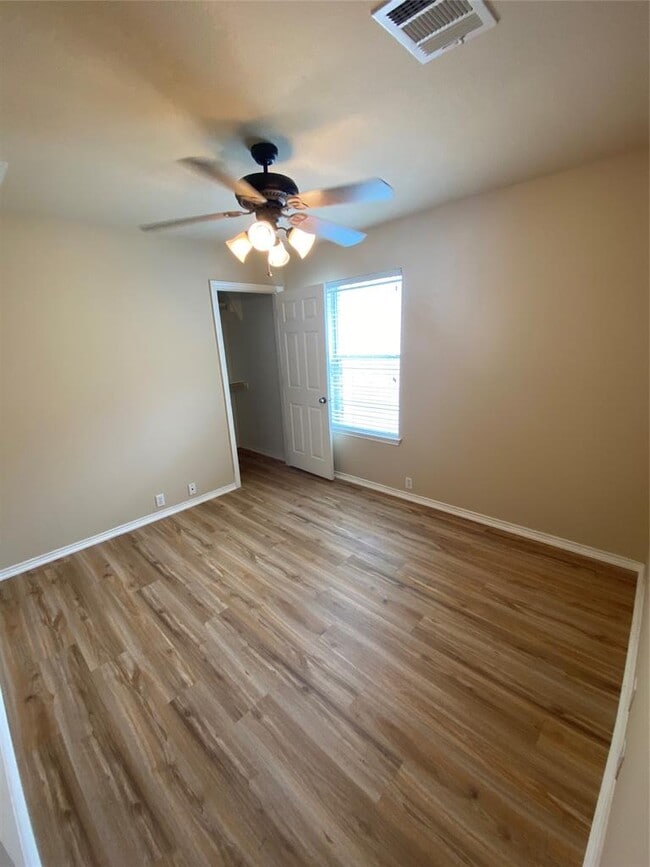Building Photo - 2307 Paradise Ridge Dr