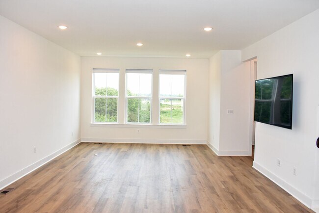 Building Photo - 9604 Blue Ash Aly