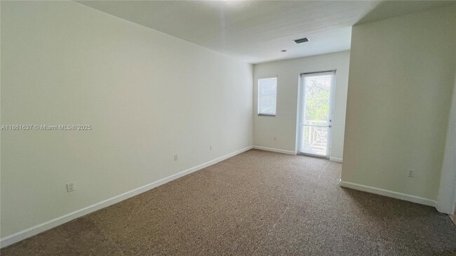 Building Photo - 10703 NW 76th Ln