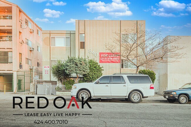 Building Photo - 840 S Carondelet St