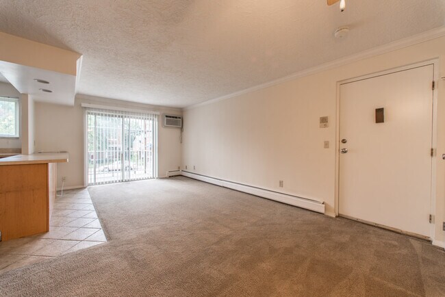 Building Photo - 2404 Ohio Ave