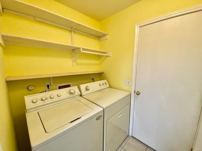 Building Photo - Easy Living, Inside and Out