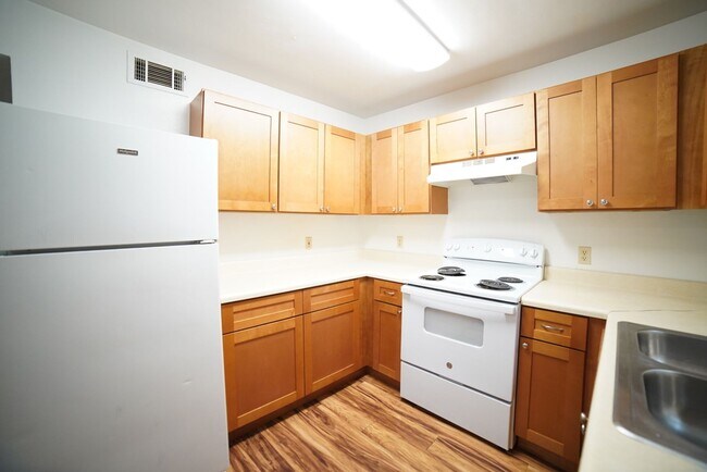 Building Photo - 2555 Chateau Ln
