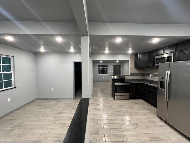 Building Photo - 4709 15th Ave S