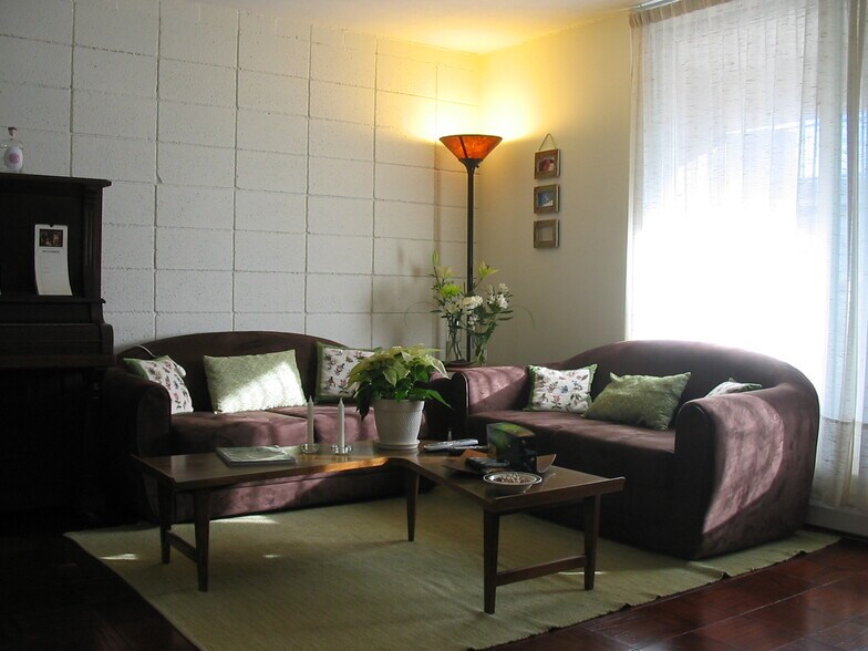 Building Photo - 35 Trowbridge St