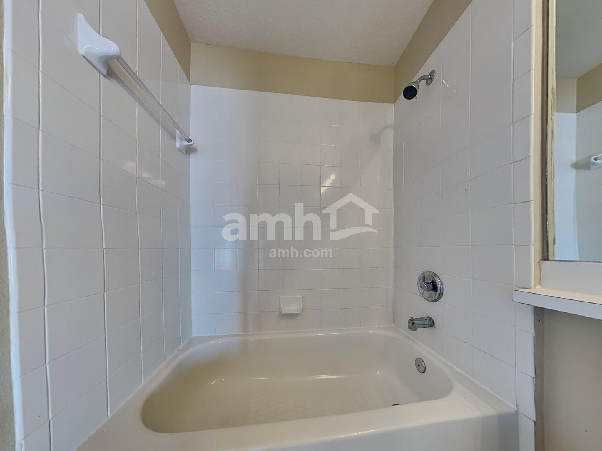 Building Photo - 24801 Black Creek Ct