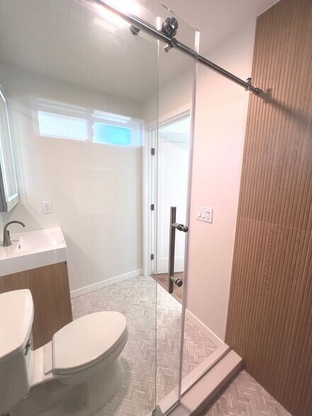 Building Photo - 4838 Gundry Ave