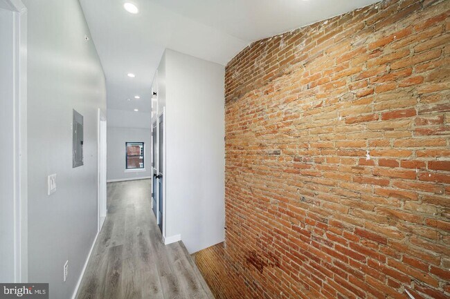Building Photo - 1764 Frankford Ave