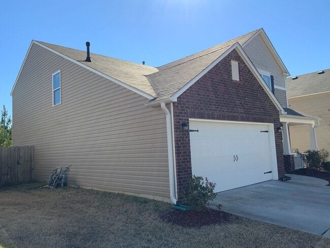 Building Photo - Chelsea Reserve  4 BR / 2.5 Ba / 2 family Room / 2 stories