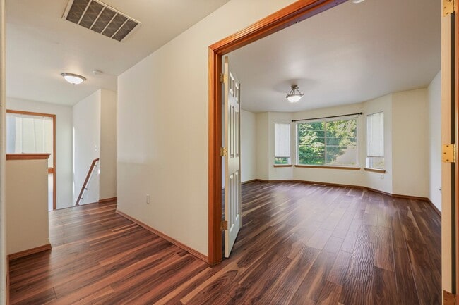 Building Photo - Charming 4-Bedroom Home on Tumwater Hill –...