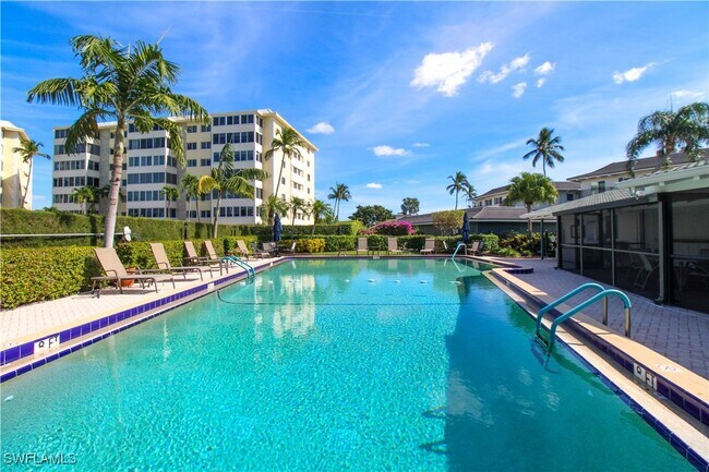 Building Photo - 3400 Gulf Shore Blvd N