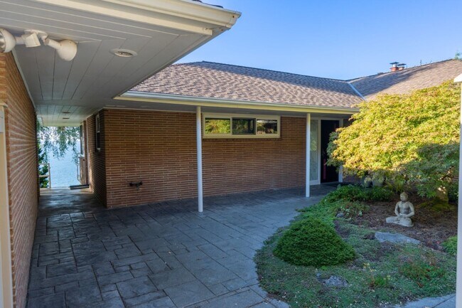 Building Photo - 3bd/1.5ba Burien House