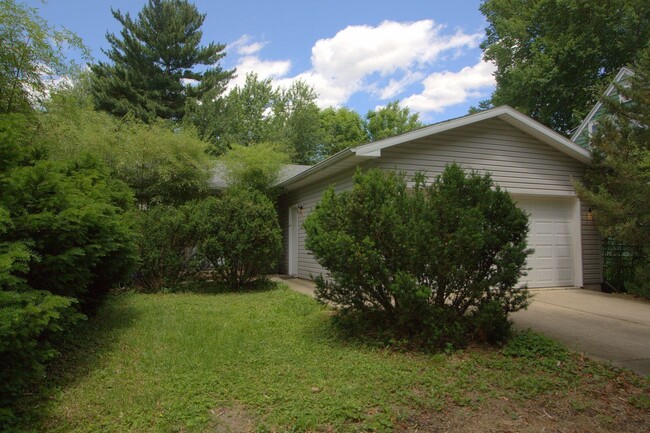 Building Photo - 4-Bedroom 2-Bath Home near Downtown Champa...