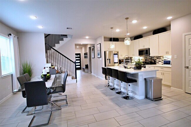 Building Photo - 8143 Bellwick Bay Ct