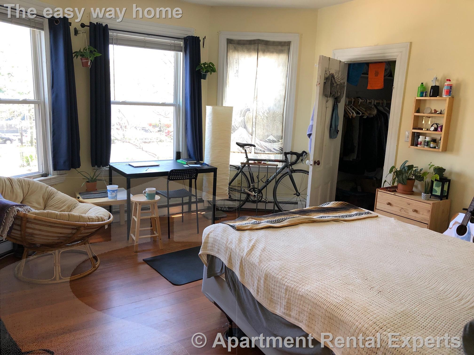 Building Photo - 268 Broadway