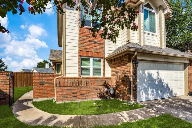 Building Photo - 2401 Brooke Ct