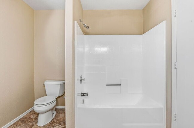 Building Photo - 1295 N Blackstone Dr