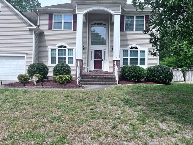 Building Photo - 4818 Oriole Dr